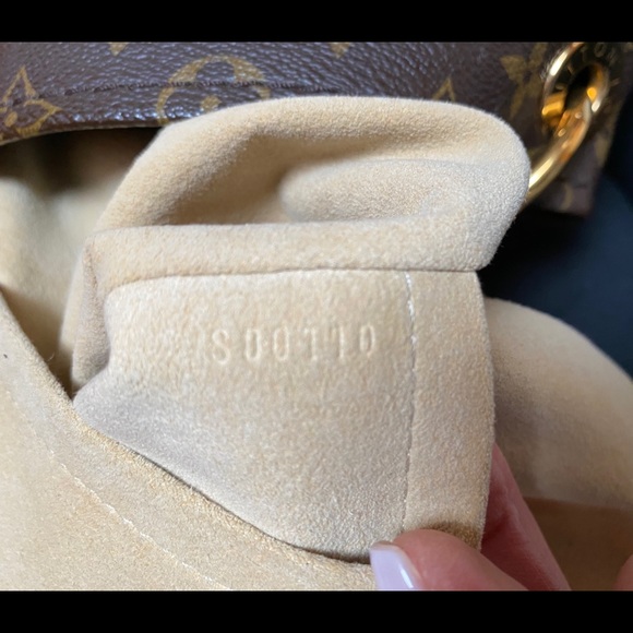 SOLD Louis Vuitton Artsy GM Brown Canvas Hobo - Picture 7 of 8